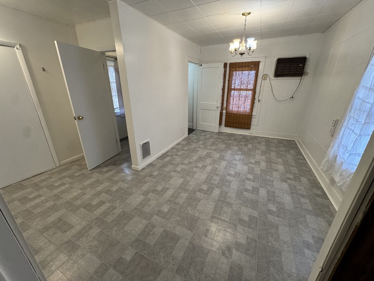 13517 Rugby Rd - Photo 2 of 12