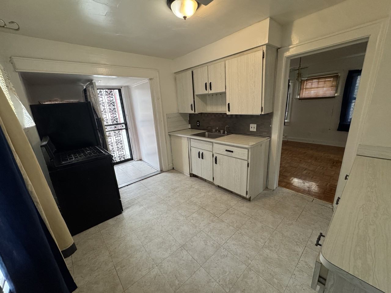 13517 Rugby Rd - Photo 3 of 12