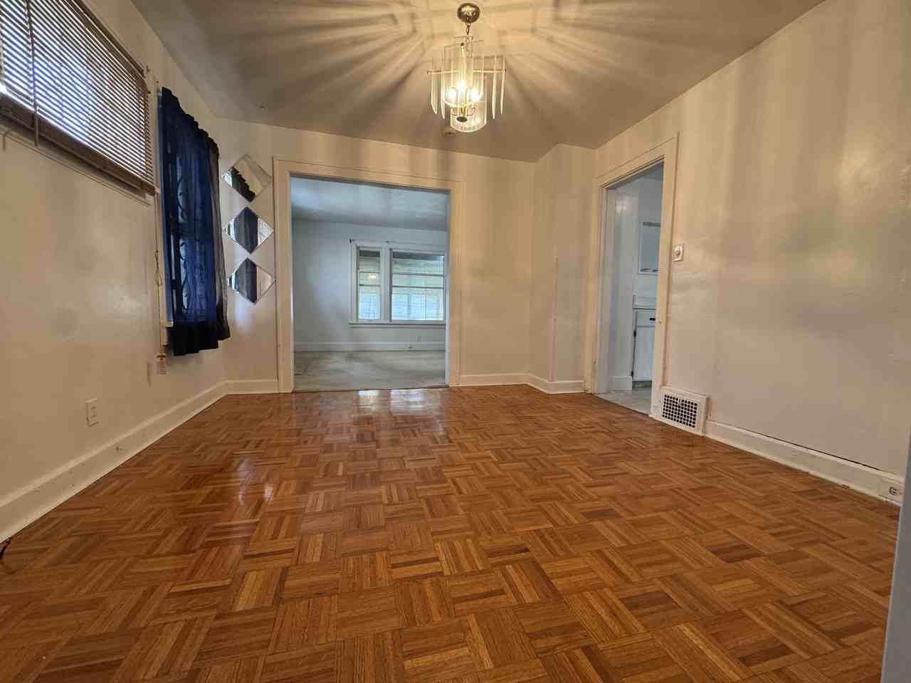 13517 Rugby Rd - Photo 7 of 12