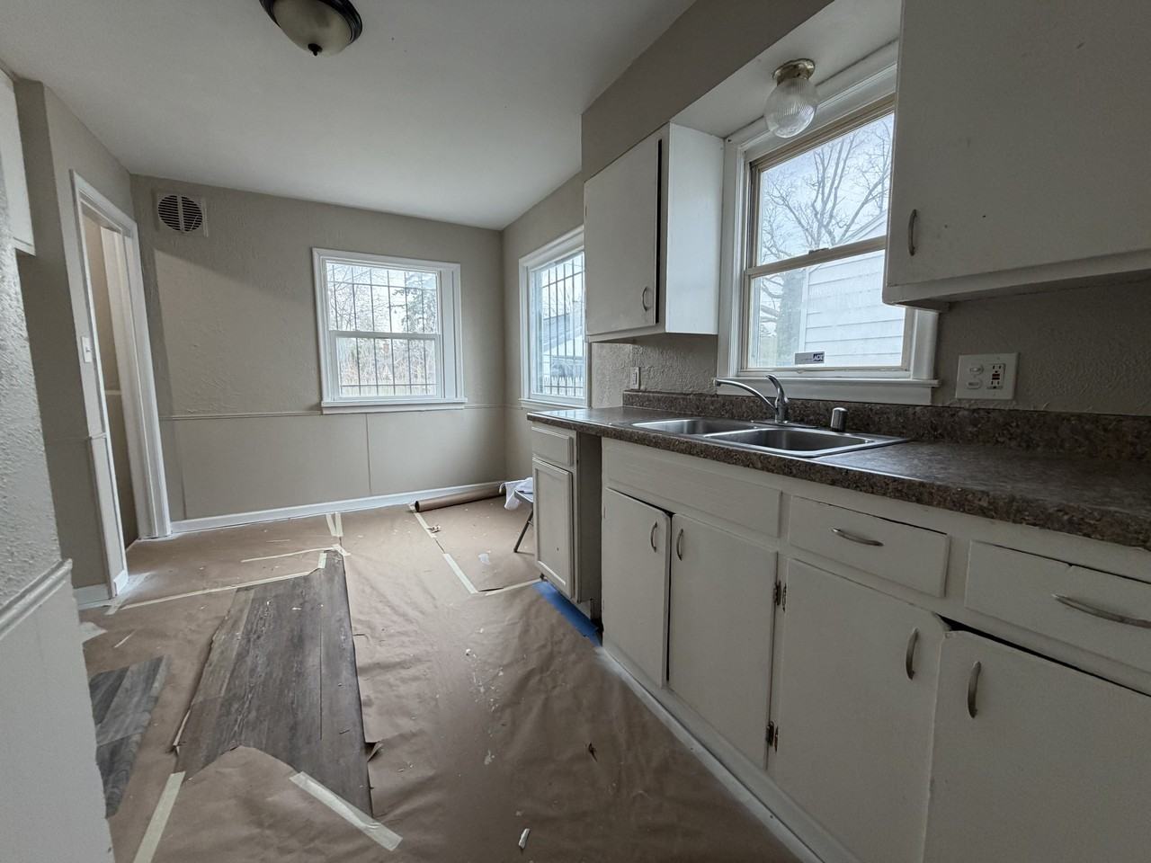 1260 Lavender Ave - Photo 4 of 11