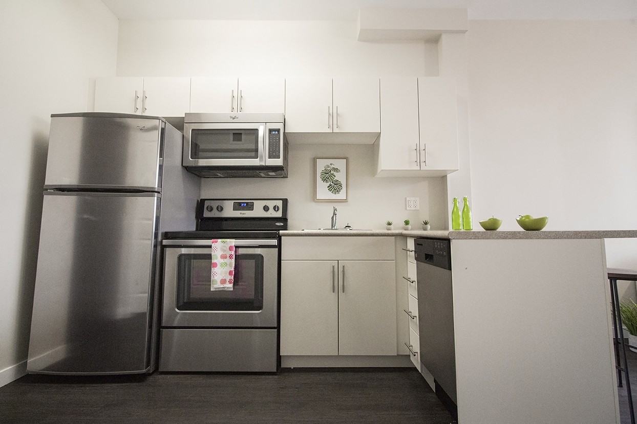 300 Tache Avenue - Photo 4 of 17