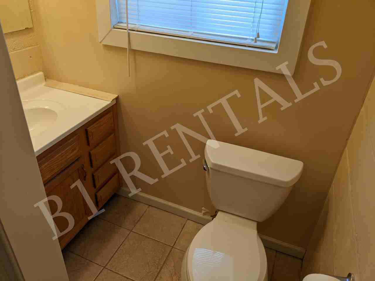 105 Greensburg St #2 - Photo 4 of 9