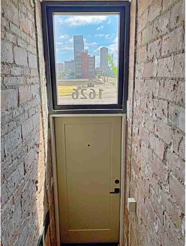 1626 Cuming St - Photo 7 of 39