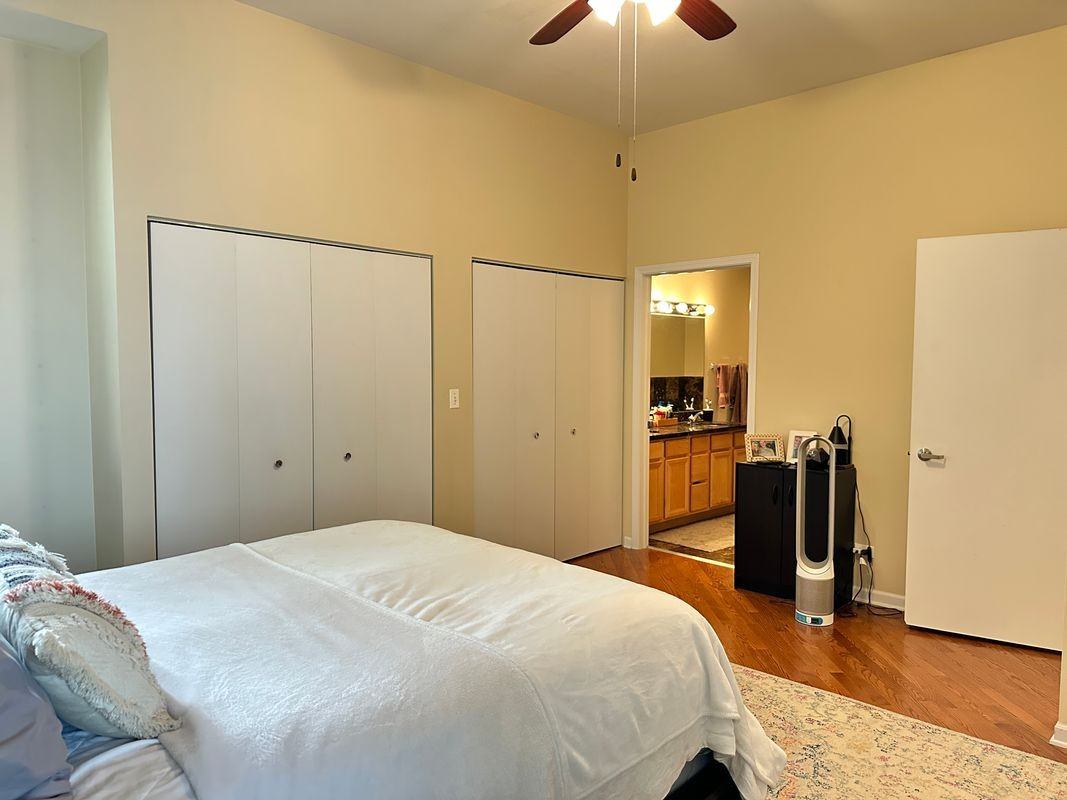 2337 W Wolfram St ##511 - Photo 5 of 17