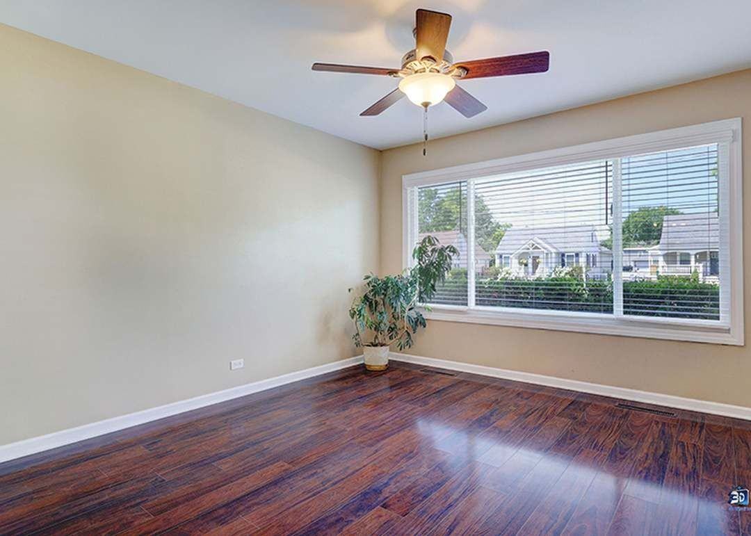 349 S Slusser St - Photo 3 of 21