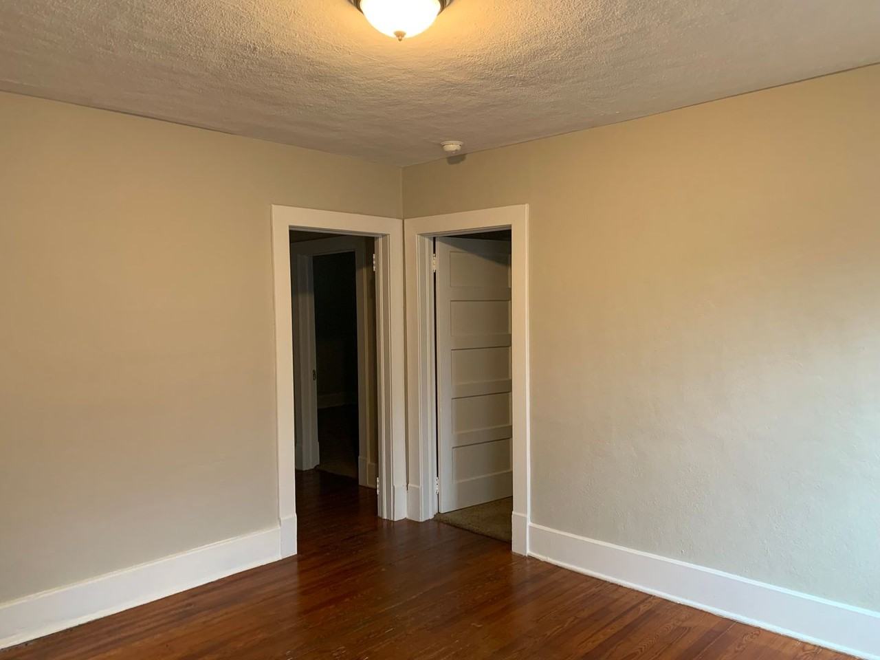 712 Heard Ave - Photo 2 of 19