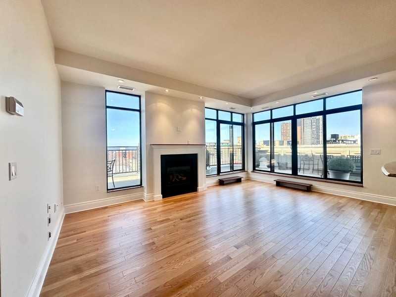 260 Besserer St - Photo 3 of 14