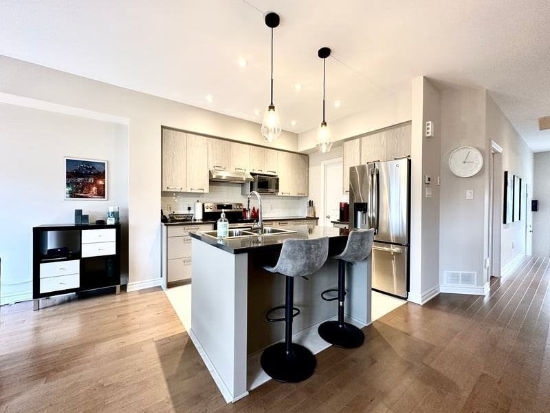 527 Markdale Terrace - Photo 3 of 14