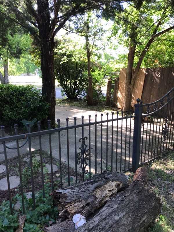 6209 Angle Dr - Photo 4 of 45