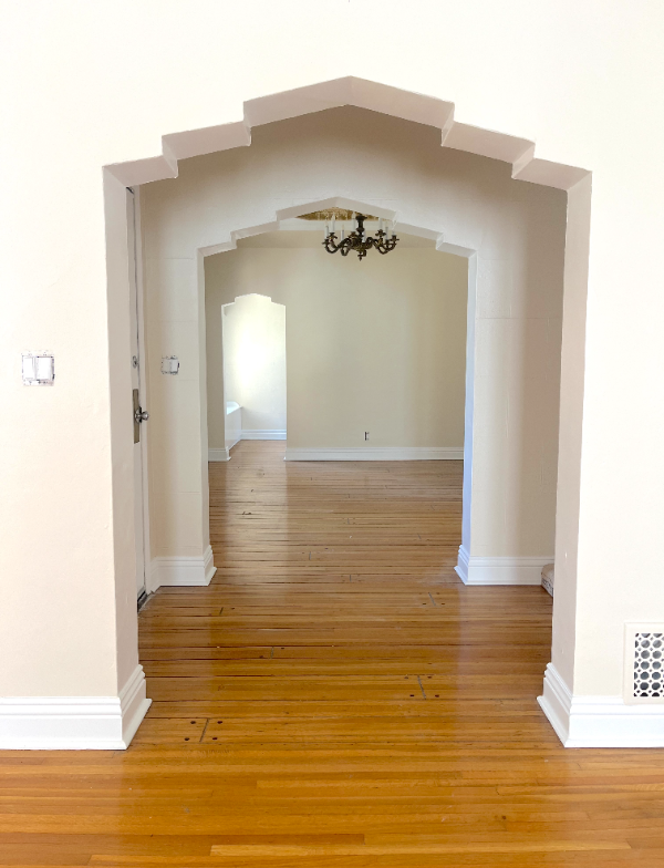 223 1/2 S Gale Dr - Photo 7 of 32