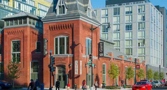 700 P St Nw - Photo 2 of 26