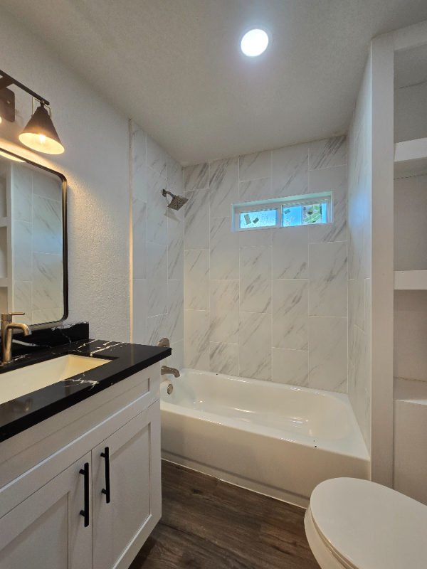 607 E 12th St - Photo 6 of 13