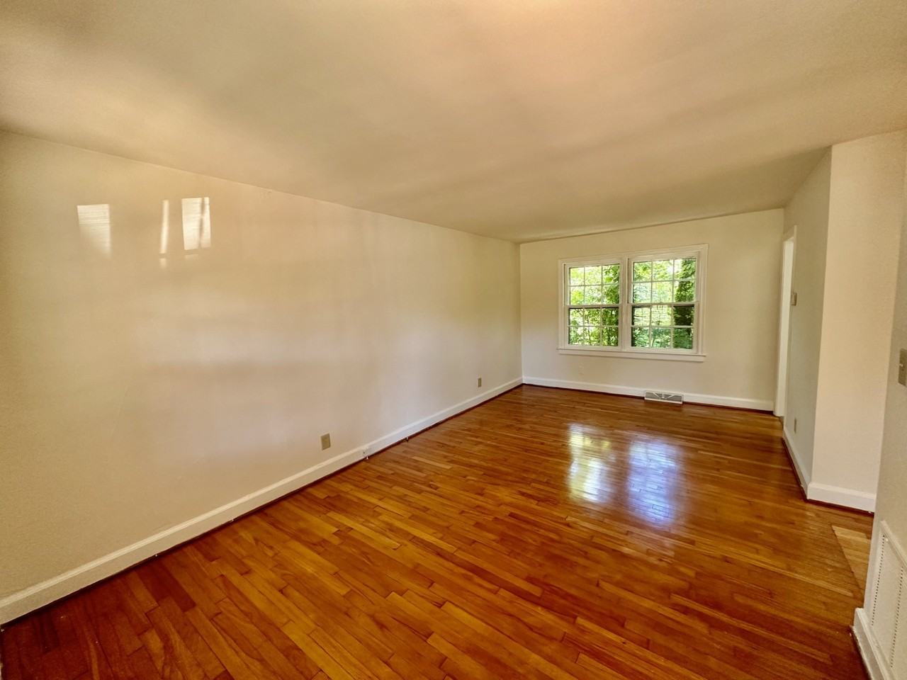 249 Poindexter Drive - Photo 2 of 6