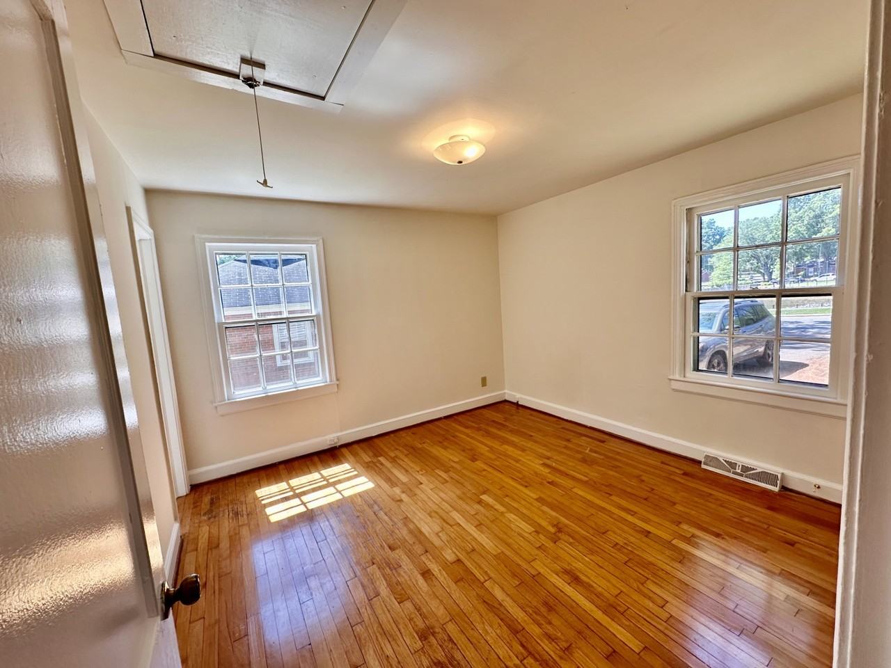 249 Poindexter Drive - Photo 5 of 6