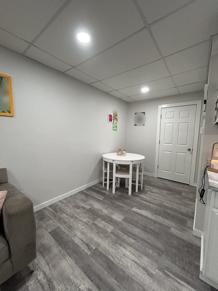 322 Oskaloosa St #2 - Photo 3 of 6