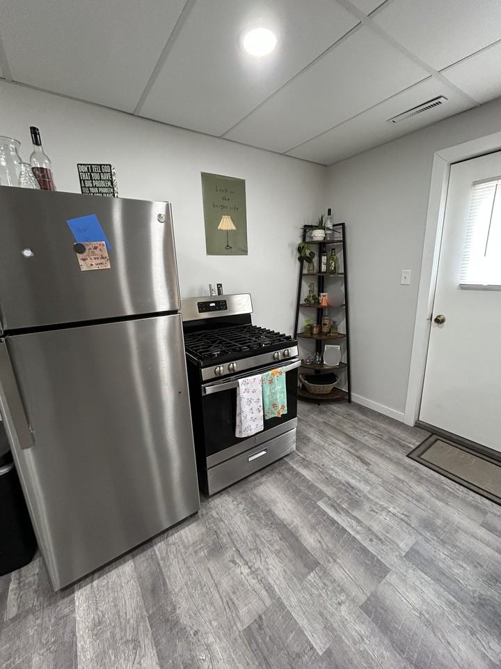 322 Oskaloosa St #2 - Photo 5 of 6