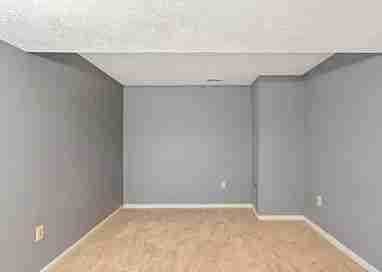 6230 Oaklawn Ln - Photo 4 of 10