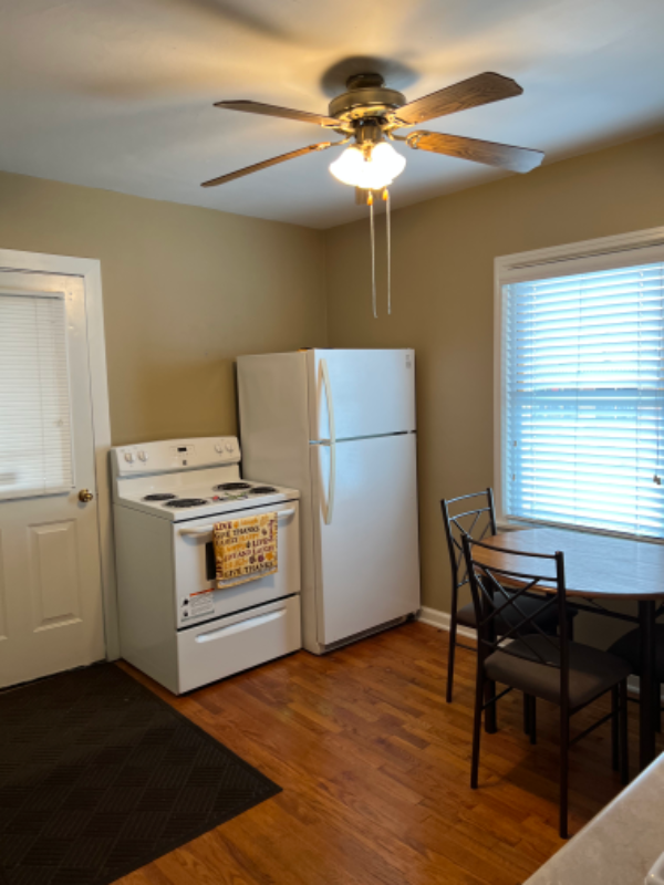 225 N Park Dr #1 - Photo 4 of 12