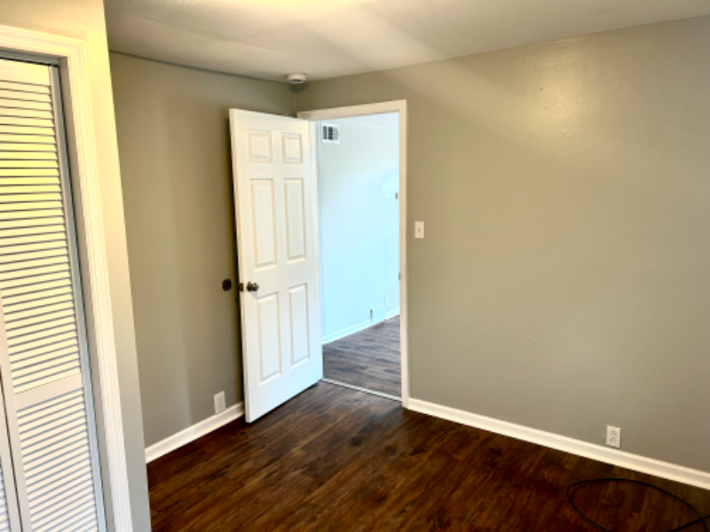 413 6th Ave - Photo 5 of 19