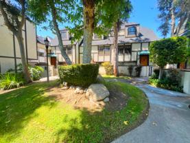 109 E Rosewood Ct - Photo 1 of 1