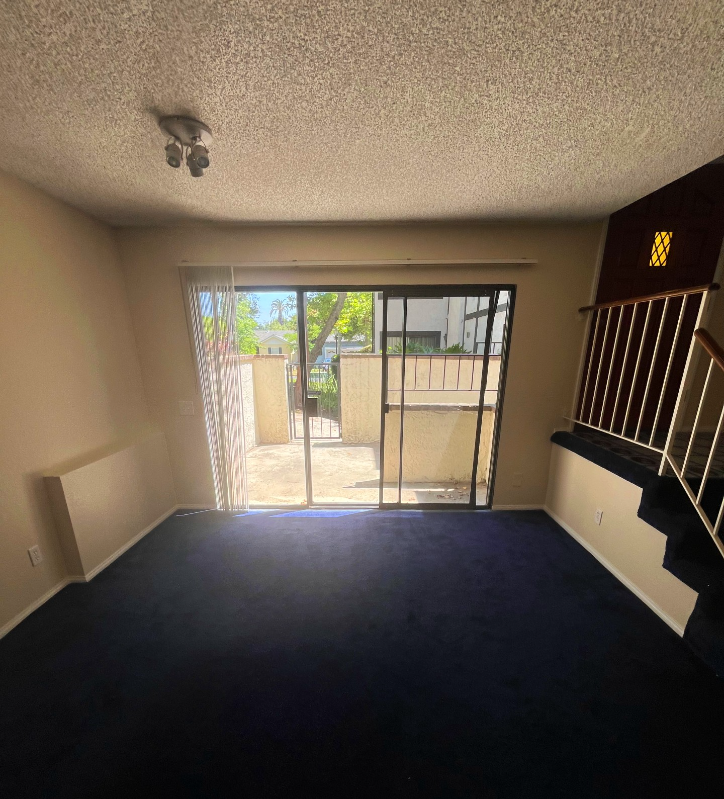 109 E Rosewood Ct - Photo 6 of 47