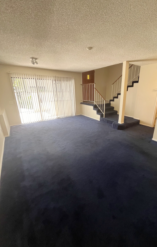 109 E Rosewood Ct - Photo 7 of 47