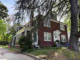 featured image of 607 E 6th St #B