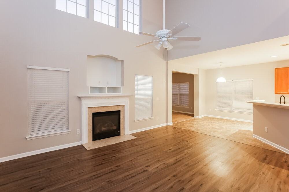 7215 Hathaway Ct - Photo 7 of 17