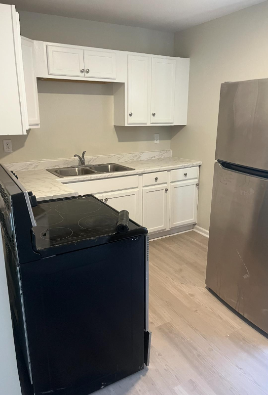 4028 Myrtle Ave - Photo 4 of 10