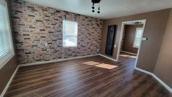 featured image of 220 E D St #220