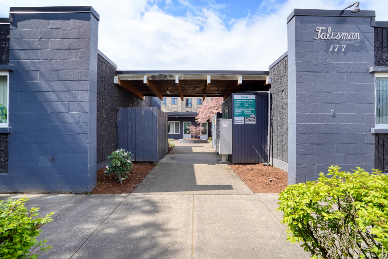 177 Se 5th Ave #A - Photo 3 of 13