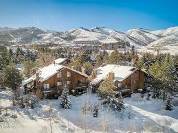 2025 Canyons Resort Dr - Photo 2 of 11