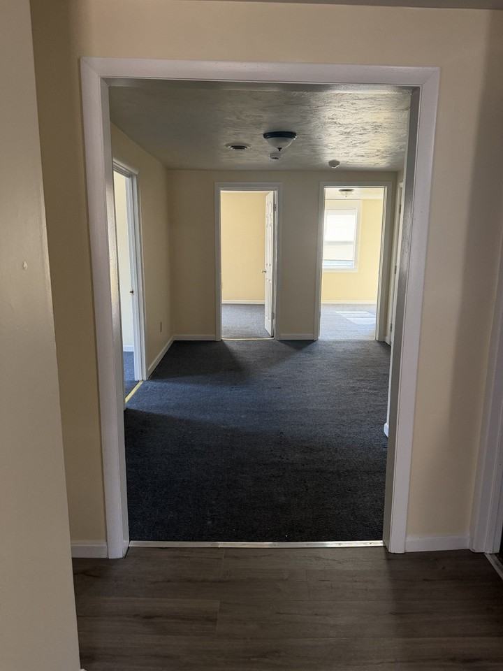 375 Elm St #3R - Photo 3 of 5