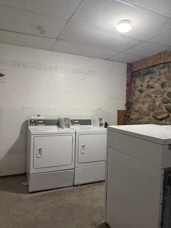 375 Elm St #3R - Photo 5 of 5