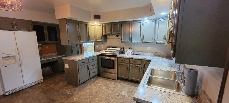 922 Governor St - Photo 2 of 14