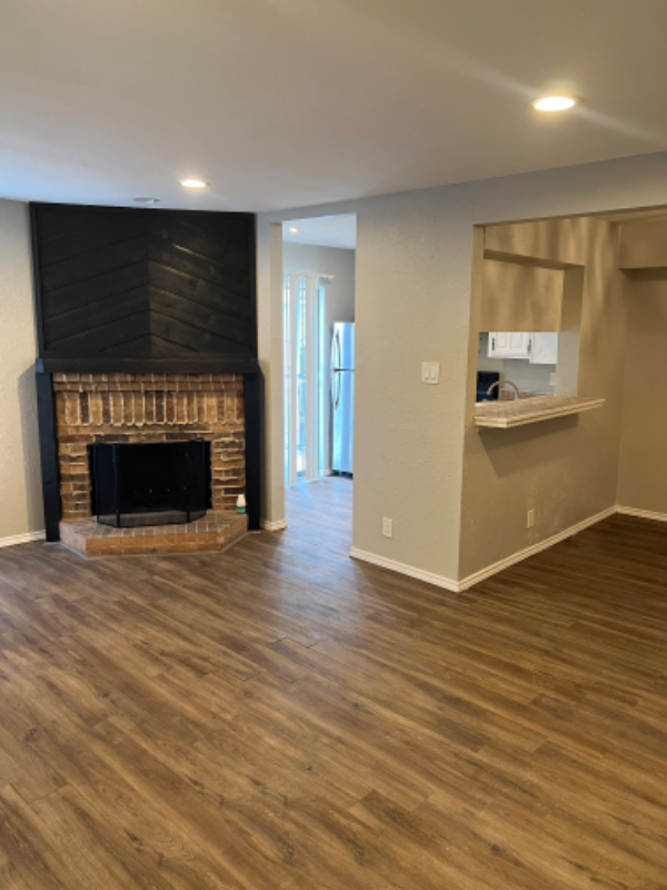 6028 Stoneybrook Dr - Photo 3 of 13