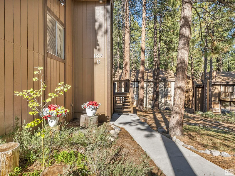 167B Holly Ln - Photo 4 of 6