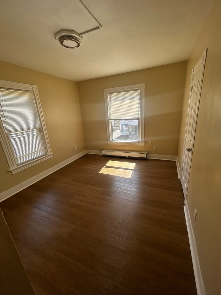 18 Roberts St #2 - Photo 2 of 6