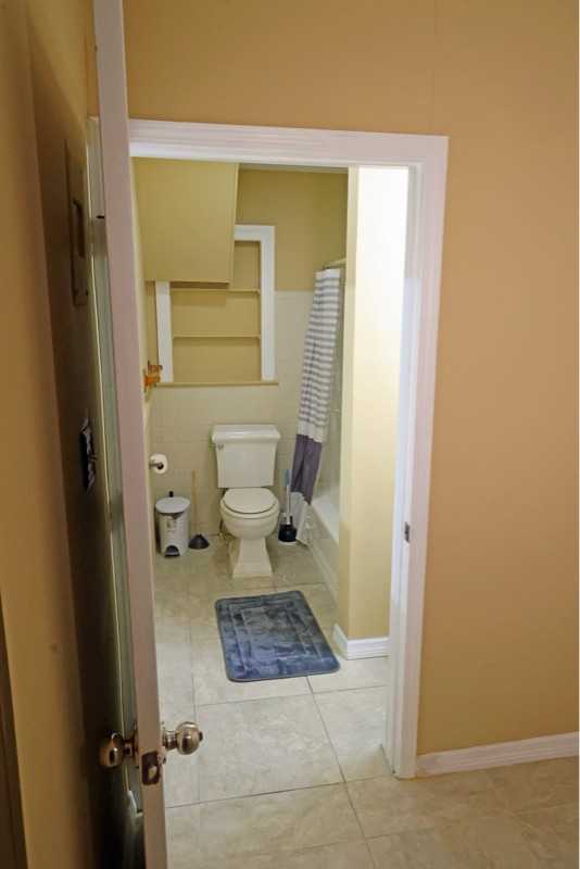 1045 Ontario St - Photo 5 of 13