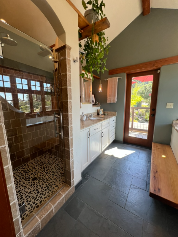 3266 Robinson Dr - Photo 3 of 20