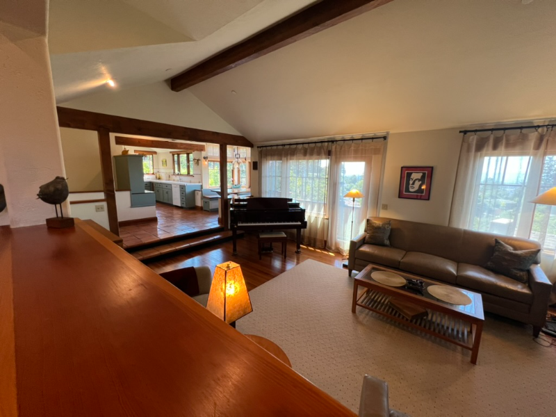 3266 Robinson Dr - Photo 7 of 20