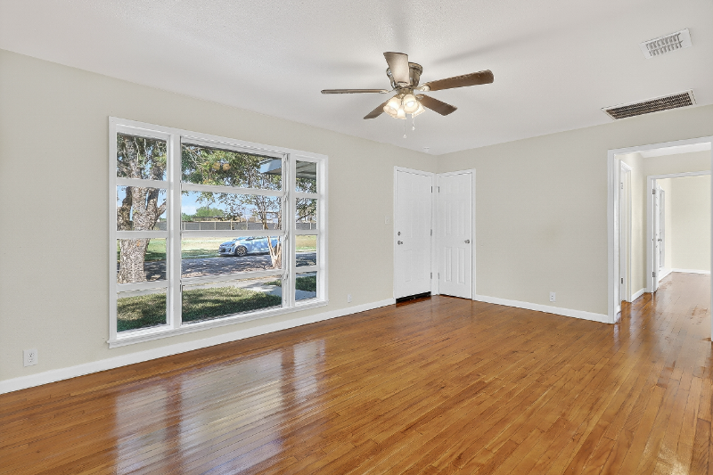 4634 Weir Dr - Photo 2 of 23