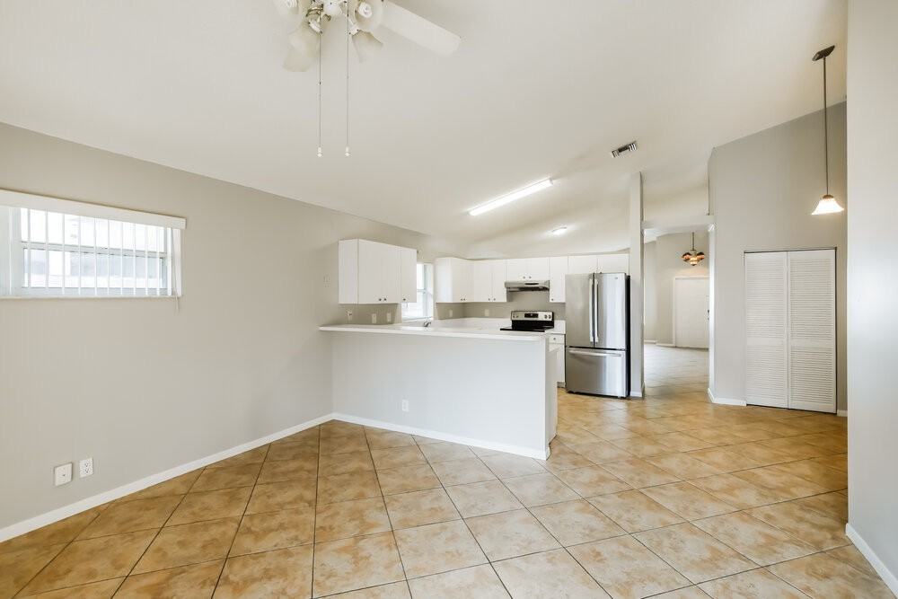 6642 Nw 42nd Ave - Photo 6 of 16