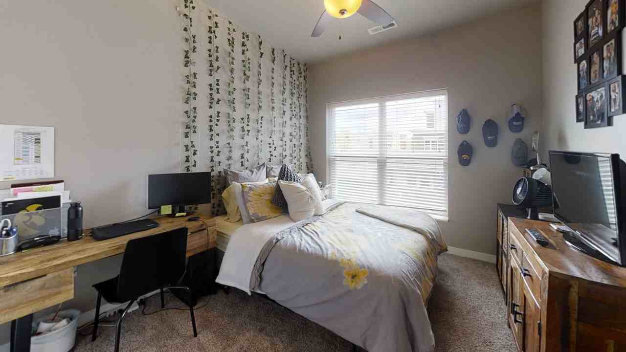 DPI602 - Dubuque Street Condos - Photo 4 of 38