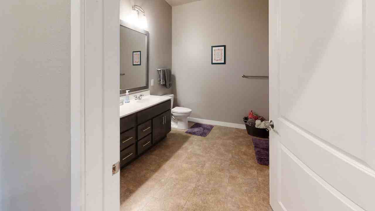 DPI602 - Dubuque Street Condos - Photo 5 of 38