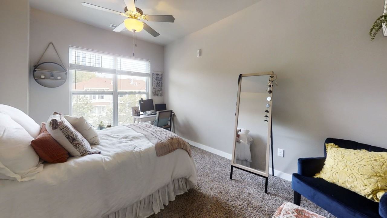 DPI225 - Dubuque Street Condos - Photo 6 of 40