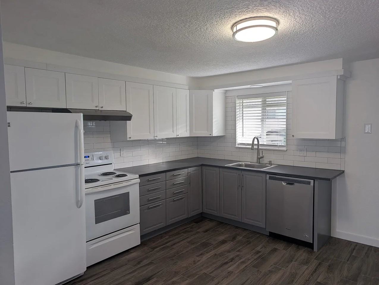 10515 Ne 8th St #10515 - Photo 3 of 14