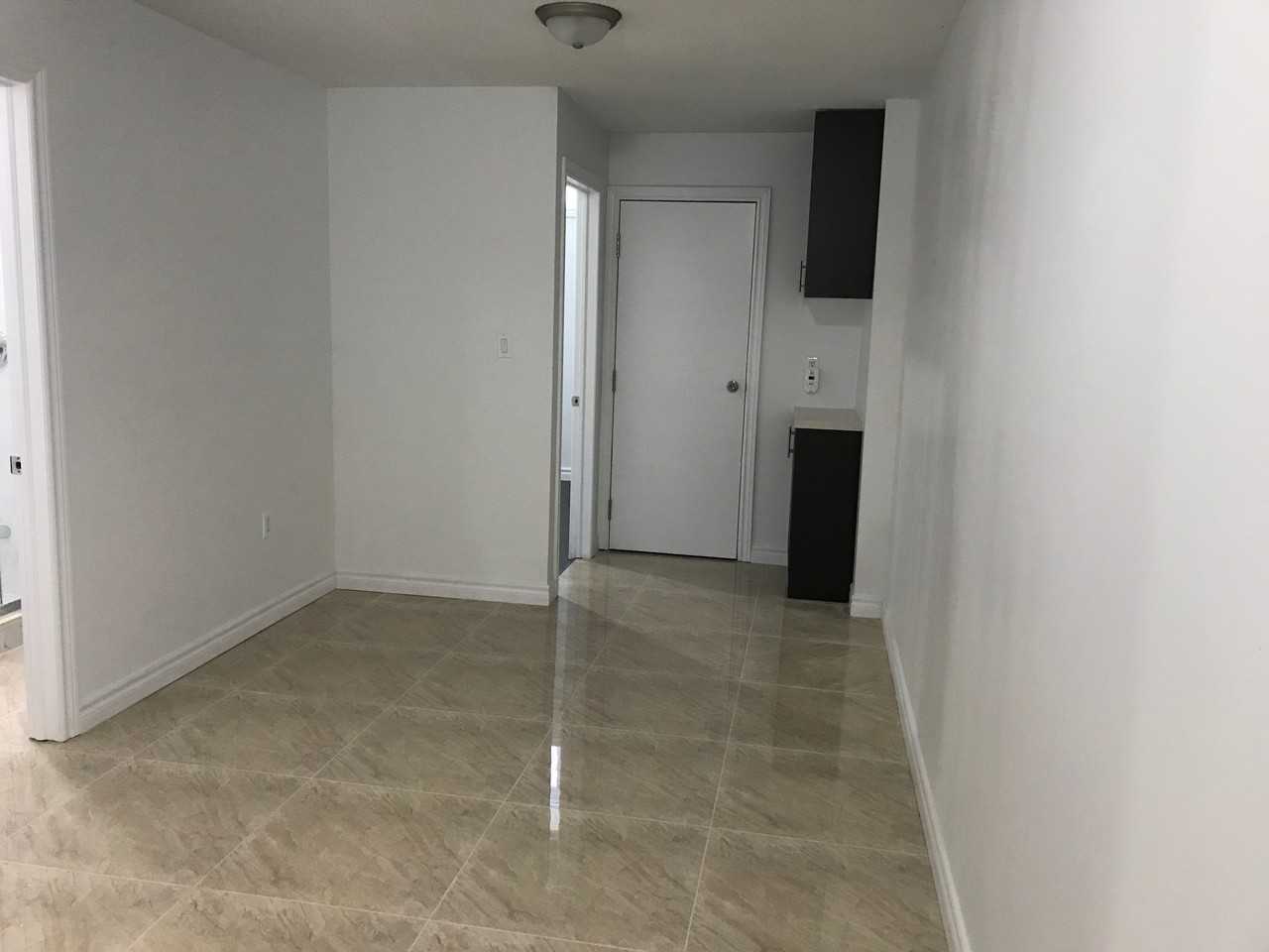 Queen West Bedroom in 3 Bedrooms Unit for RENT - Photo 3 of 12