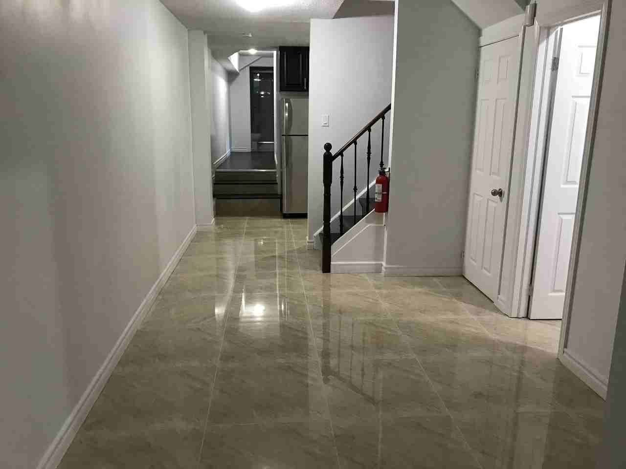 Queen West Bedroom in 3 Bedrooms Unit for RENT - Photo 6 of 12