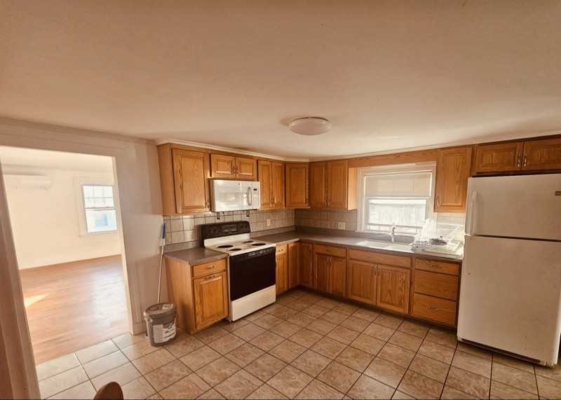 5 Preston St #2 - Photo 3 of 9